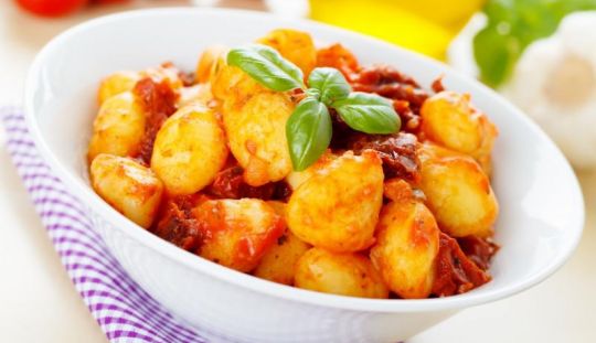 Nhoque Mein Haus ao molho sugo