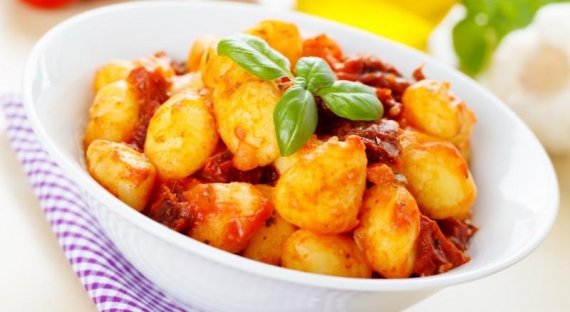 Nhoque Mein Haus ao molho sugo